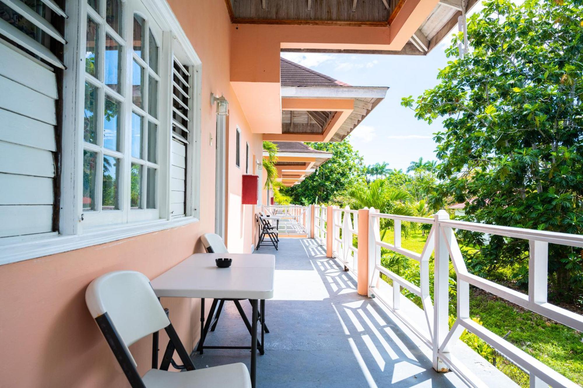 Shields Negril Villas الغرفة الصورة
