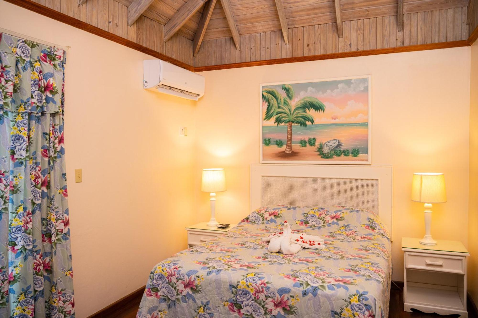 Shields Negril Villas الغرفة الصورة