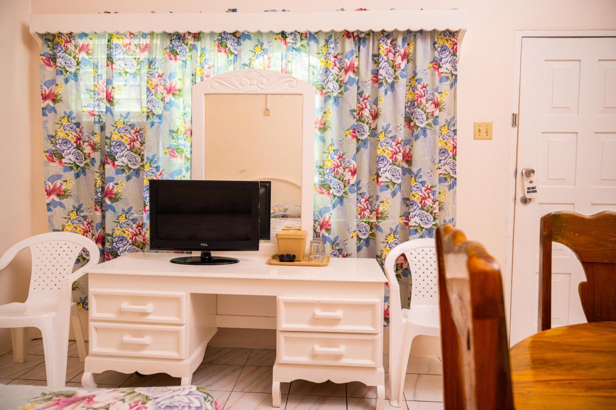 Shields Negril Villas الغرفة الصورة